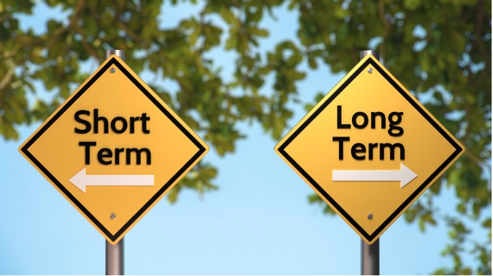 The Pros and Cons of Choosing Long-Term Let or Short-Term Holiday Let for Your UK Property: An Owner’s Guide.