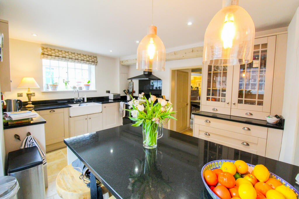 A luxury 4 bed Airbnb house near the Science Park in Cambridge